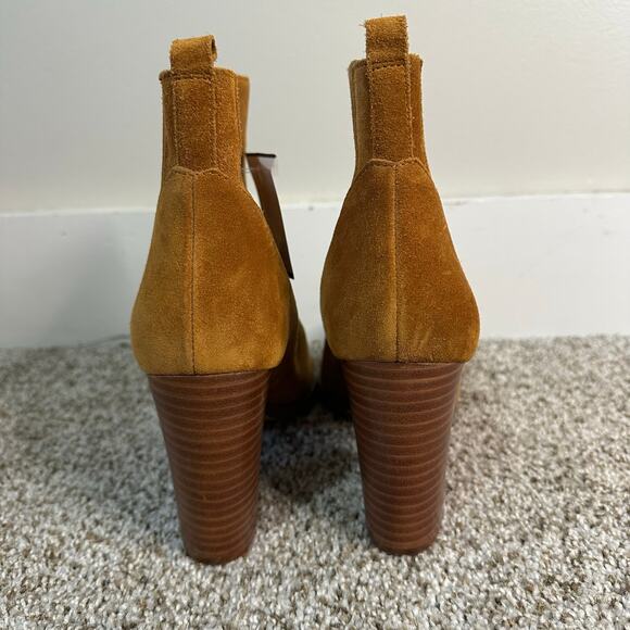 MARC FISHER Women's Alva Pointy Toe Bootie Size 10M In Brown Suede - Picture 2 of 8